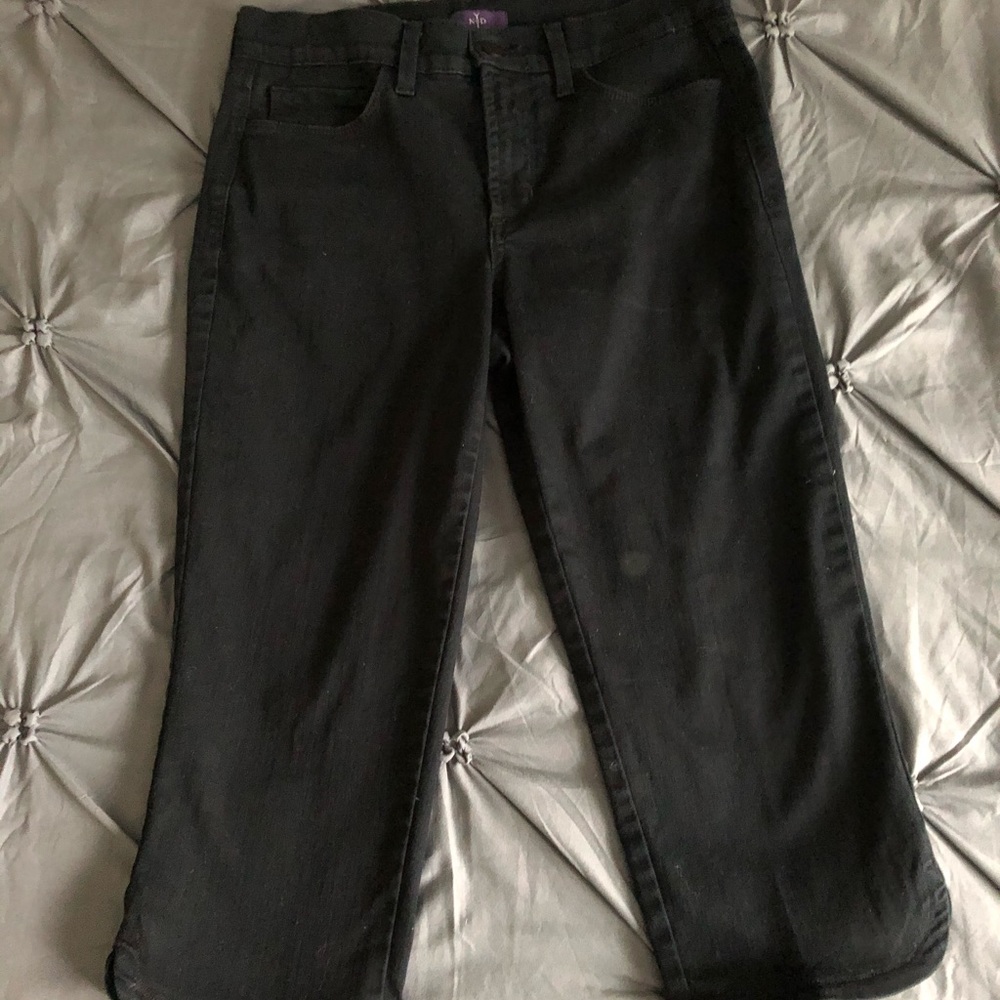 NYDJ Black Capris with side scallop design